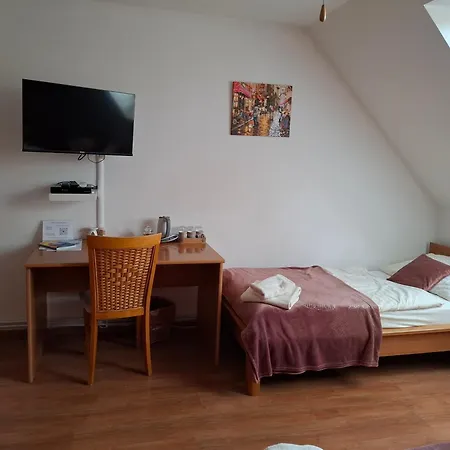 Πανσιόν Agnes 4*